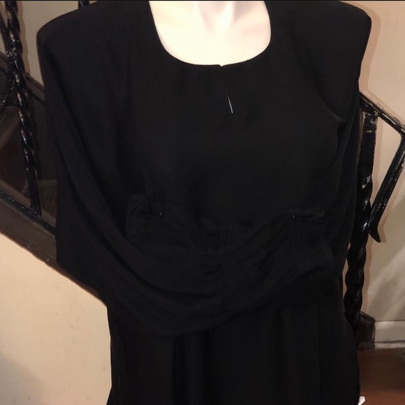 Garments - Picture 3 of 9